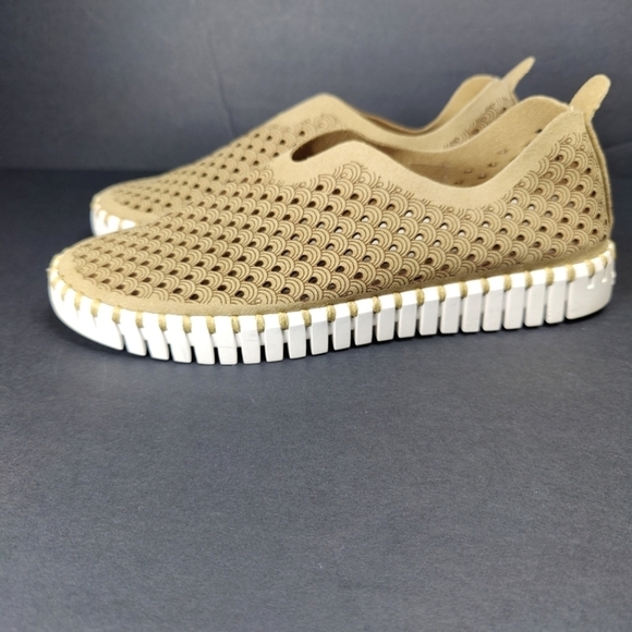 ILSE JACOBSEN Tulip Latte Brown Slip On Comfy Shoes Women's Flats Size 6.5-7 - Picture 1 of 10